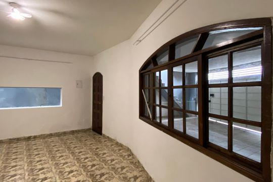 Casa para alugar com 3 quartos, 189m² em Vila Yolanda, Osasco