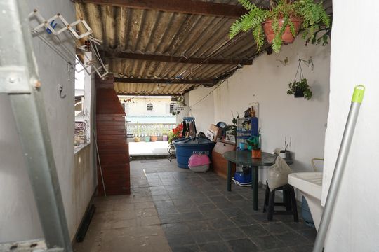 Varanda de casa para alugar com 5 quartos, 200m² em Jardim Santa Tereza Novo, Embu das Artes