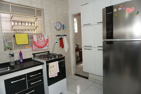 Cozinha de casa para alugar com 5 quartos, 200m² em Jardim Santa Tereza Novo, Embu das Artes