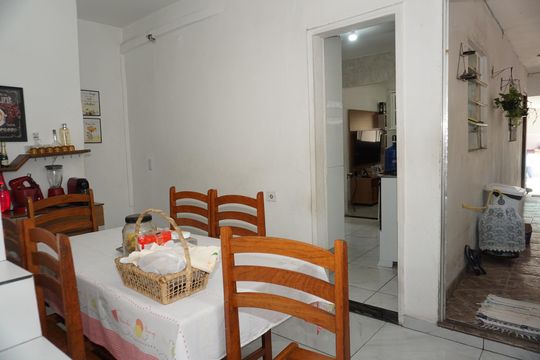 Casa para alugar com 5 quartos, 200m² em Jardim Santa Tereza Novo, Embu das Artes