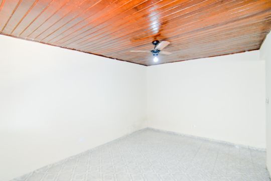 Quarto de casa para alugar com 1 quarto, 83m² em Vila Nova Bonsucesso, Guarulhos