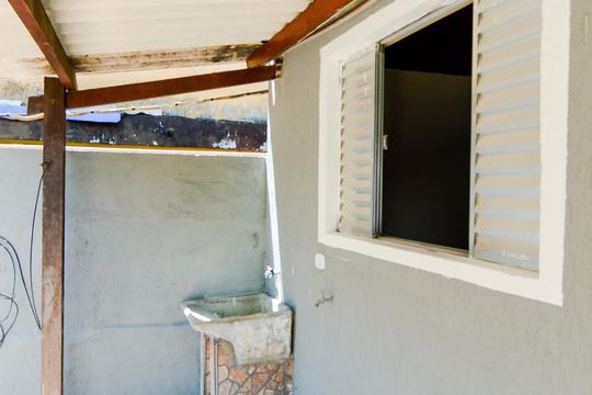 Área de Serviço de casa para alugar com 1 quarto, 83m² em Vila Nova Bonsucesso, Guarulhos