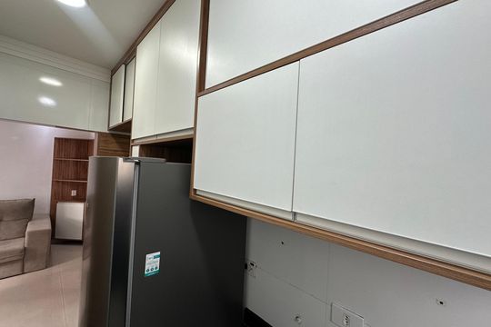 Cozinha de apartamento para alugar com 1 quarto, 46m² em Itararé, São Vicente