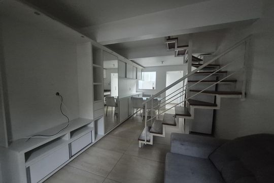 Sala de casa de condomínio à venda com 3 quartos, 98m² em Cavalhada, Porto Alegre