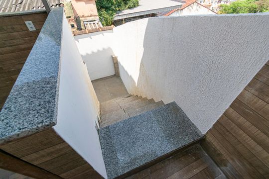 Terraço de casa para alugar com 2 quartos, 80m² em Brás de Pina, Rio de Janeiro