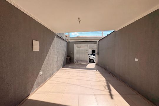 Garagem de casa à venda com 2 quartos, 151m² em Vila Curuçá, Santo André