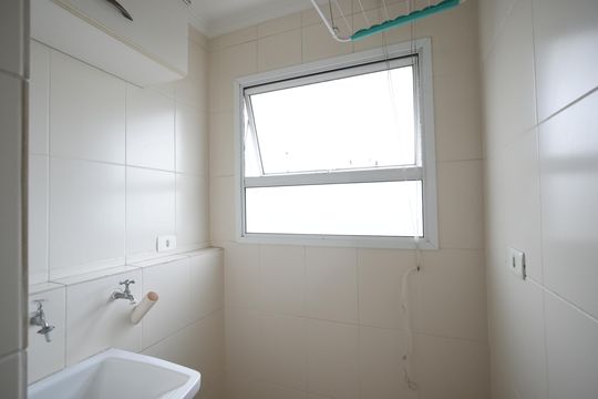 Área de Serviço de apartamento para alugar com 2 quartos, 60m² em Vila Assunção, Santo André
