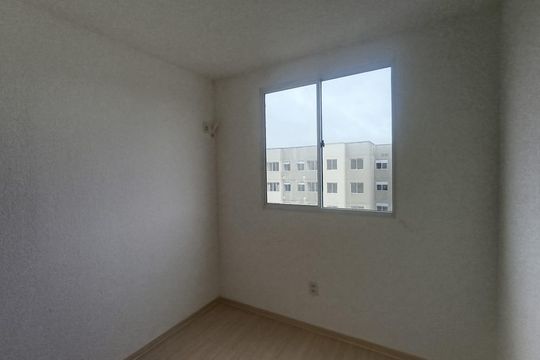 Quarto 2 de apartamento para alugar com 2 quartos, 41m² em Jardim Alvorada, Nova Iguaçu