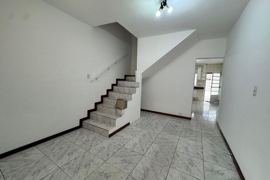 Casa para alugar com 3 quartos, 125m² em Santo Antônio, Osasco
