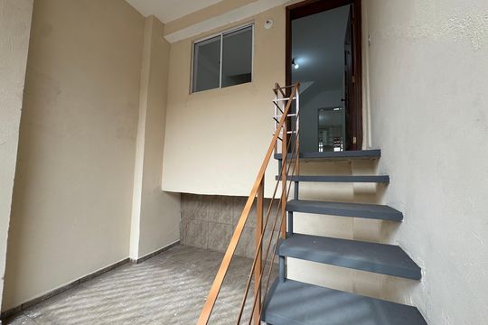 Garagem de casa para alugar com 3 quartos, 125m² em Santo Antônio, Osasco