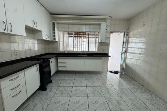 Cozinha de casa para alugar com 3 quartos, 125m² em Santo Antônio, Osasco
