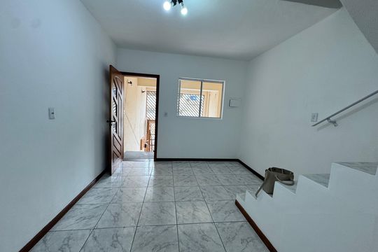 Sala de casa para alugar com 3 quartos, 125m² em Santo Antônio, Osasco