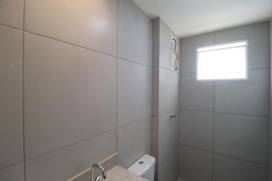 Banheiro Social de apartamento para alugar com 3 quartos, 73m² em Granja Marileusa, Uberlândia
