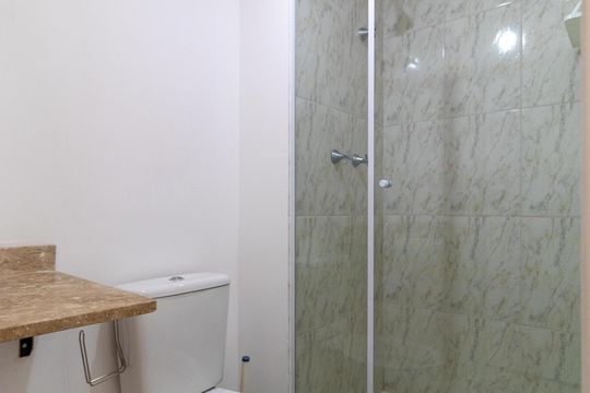 Banheiro de apartamento para alugar com 2 quartos, 55m² em Vila Industrial (campinas), Campinas