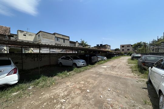 Estacionamento/garagem de casa para alugar com 2 quartos, 66m² em Realengo, Rio de Janeiro