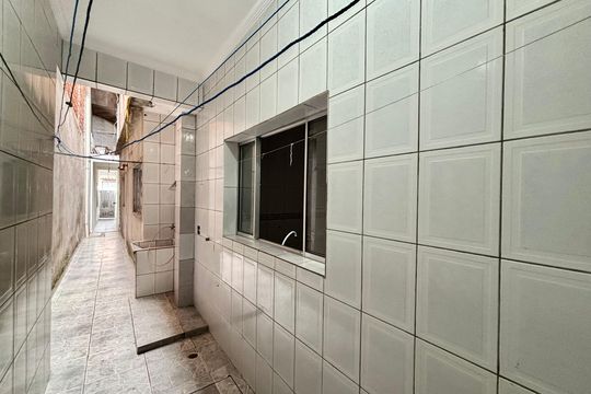 Corredor de casa para alugar com 1 quarto, 50m² em Cidade Antônio Estêvão de Carvalho, São Paulo