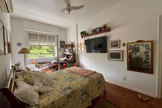Quarto 2 de apartamento à venda com 3 quartos, 110m² em Gávea, Rio de Janeiro