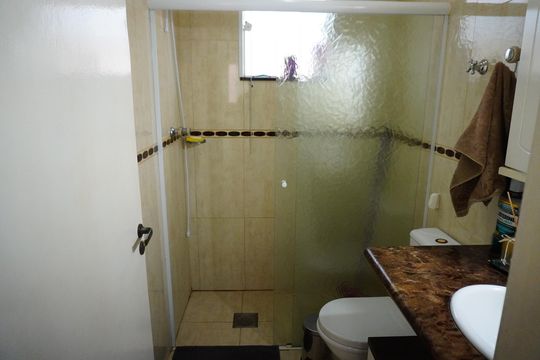 Banheiro 2 de casa à venda com 3 quartos, 132m² em Cidade Jardim I, Americana