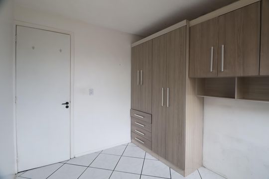 Quarto 2 de apartamento para alugar com 2 quartos, 38m² em Mato Grande, Canoas
