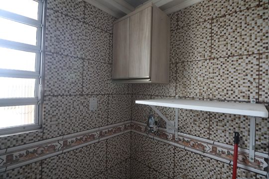 Cozinha - Armários de apartamento para alugar com 2 quartos, 38m² em Mato Grande, Canoas