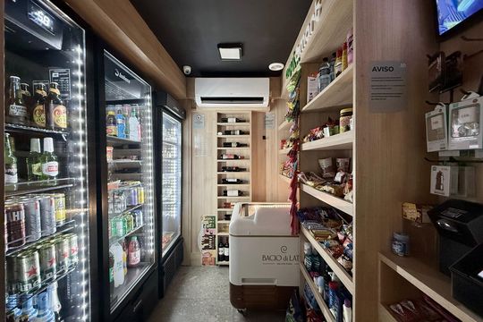 Mercadinho  de kitnet/studio para alugar com 1 quarto, 31m² em Santo Amaro, São Paulo