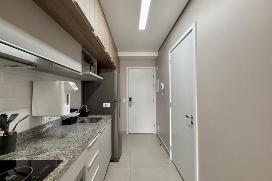 Cozinha  de kitnet/studio para alugar com 1 quarto, 31m² em Santo Amaro, São Paulo