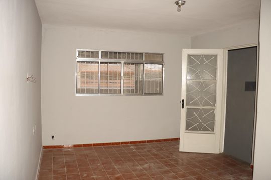 Casa à venda com 2 quartos, 140m² em Vila Ester, São Paulo