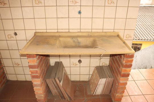 Casa à venda com 2 quartos, 140m² em Vila Ester, São Paulo