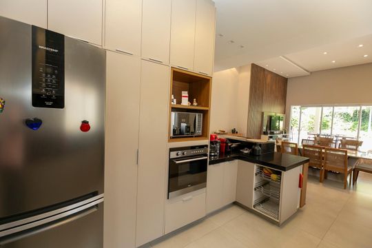 COZINHA (ABERTA) de casa de condomínio à venda com 3 quartos, 260m² em Parque Xangrilá, Campinas