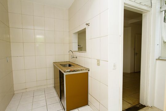 Cozinha de apartamento para alugar com 3 quartos, 90m² em Alto Caiçaras, Belo Horizonte