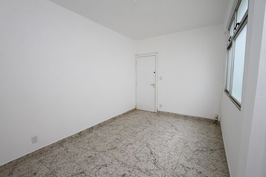 Sala de apartamento para alugar com 3 quartos, 90m² em Alto Caiçaras, Belo Horizonte