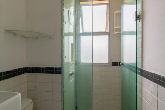 Banheiro de apartamento para alugar com 2 quartos, 56m² em Jardim Sao Judas Tadeu, Guarulhos