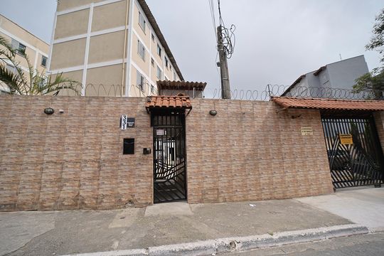 Fachada de casa à venda com 2 quartos, 46m² em Vila Silvia, São Paulo
