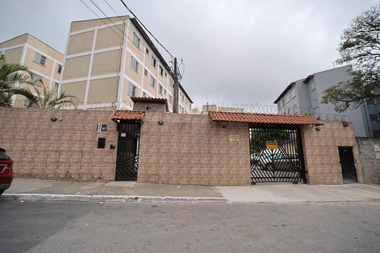 Fachada de casa à venda com 2 quartos, 46m² em Vila Silvia, São Paulo