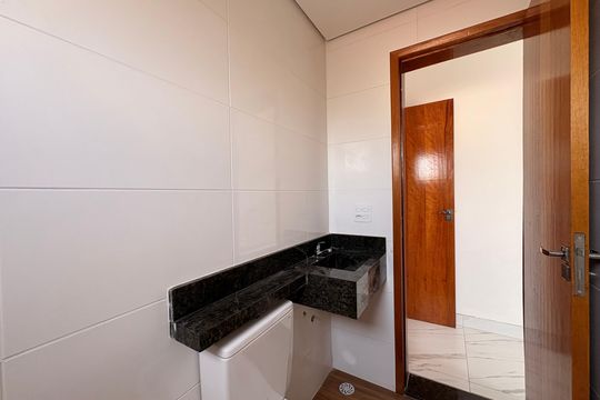 Banheiro da Suíte de apartamento à venda com 2 quartos, 44m² em Jardim Utinga, Santo André