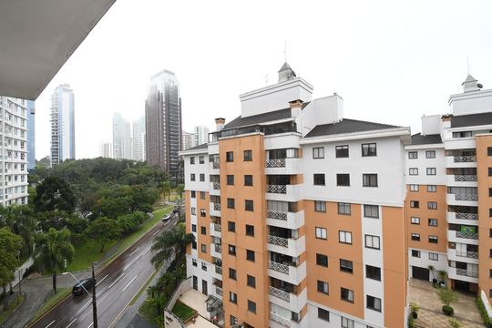 Vista do Quarto 2 de apartamento à venda com 3 quartos, 138m² em Campina do Siqueira, Curitiba