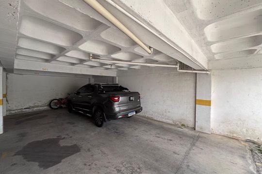 Garagem de apartamento para alugar com 2 quartos, 51m² em Ouro Preto, Belo Horizonte