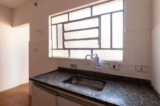 Cozinha de casa para alugar com 1 quarto, 55m² em Perdizes, São Paulo