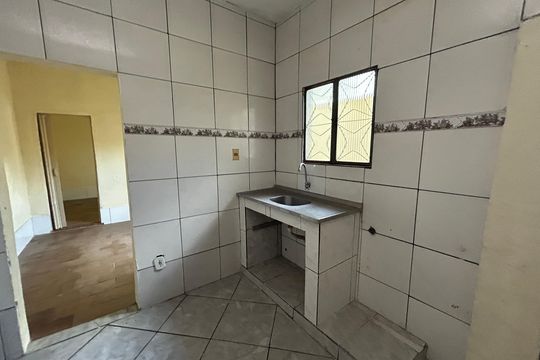 Cozinha de casa para alugar com 1 quarto, 44m² em Marechal Hermes, Rio de Janeiro