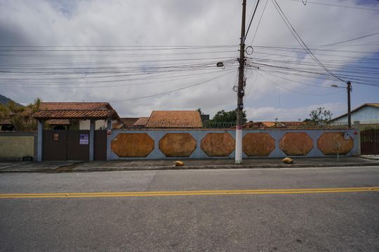 Fachada de casa para alugar com 3 quartos, 800m² em Itaipuaçu, Maricá