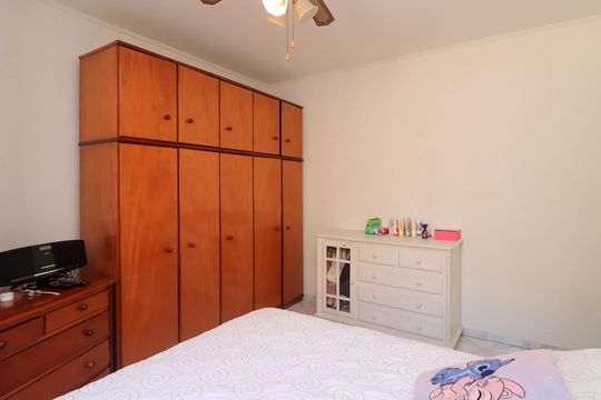 Casa à venda com 4 quartos, 190m² em Jardim das Palmas, São Paulo