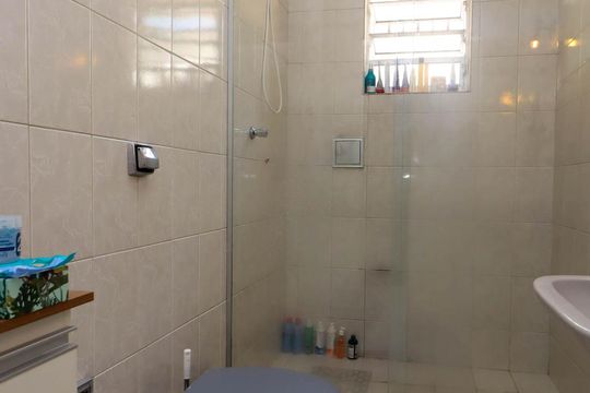Casa à venda com 4 quartos, 190m² em Jardim das Palmas, São Paulo