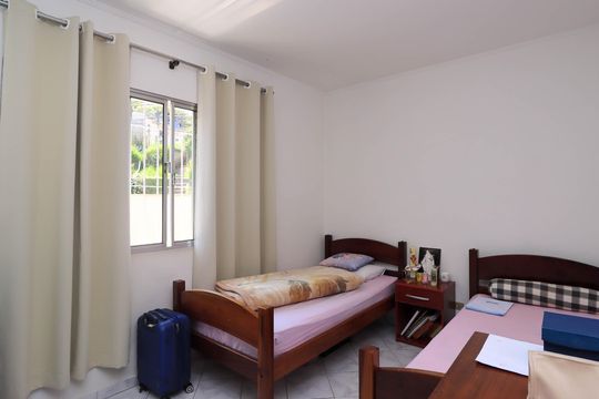 Casa à venda com 4 quartos, 190m² em Jardim das Palmas, São Paulo