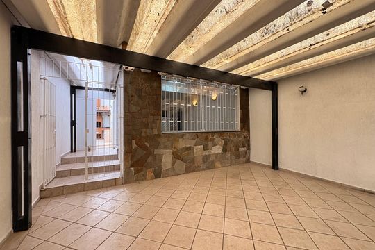 Garagem de casa à venda com 3 quartos, 140m² em Jardim, Santo André