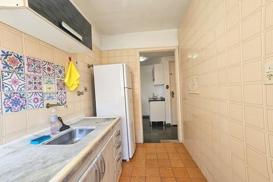 Apartamento para alugar com 2 quartos, 89m² em Jardim Las Palmas, Guarujá