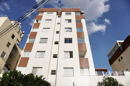 Fachada  de apartamento à venda com 3 quartos, 169m² em Sagrada Família, Belo Horizonte