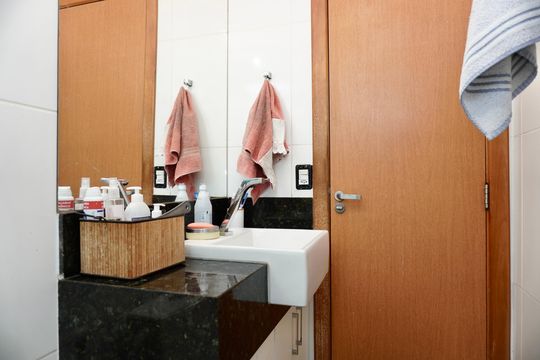 Suíte - Banheiro de apartamento à venda com 3 quartos, 169m² em Sagrada Família, Belo Horizonte