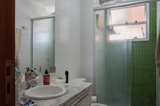 Banheiro Social de apartamento à venda com 3 quartos, 75m² em Ouro Preto, Belo Horizonte