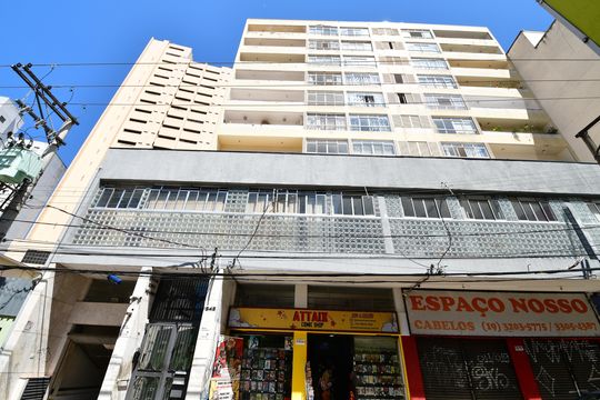 Fachada  de apartamento à venda com 2 quartos, 115m² em Centro, Campinas