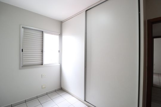 Quarto 3 de apartamento para alugar com 3 quartos, 89m² em Osvaldo Rezende, Uberlândia